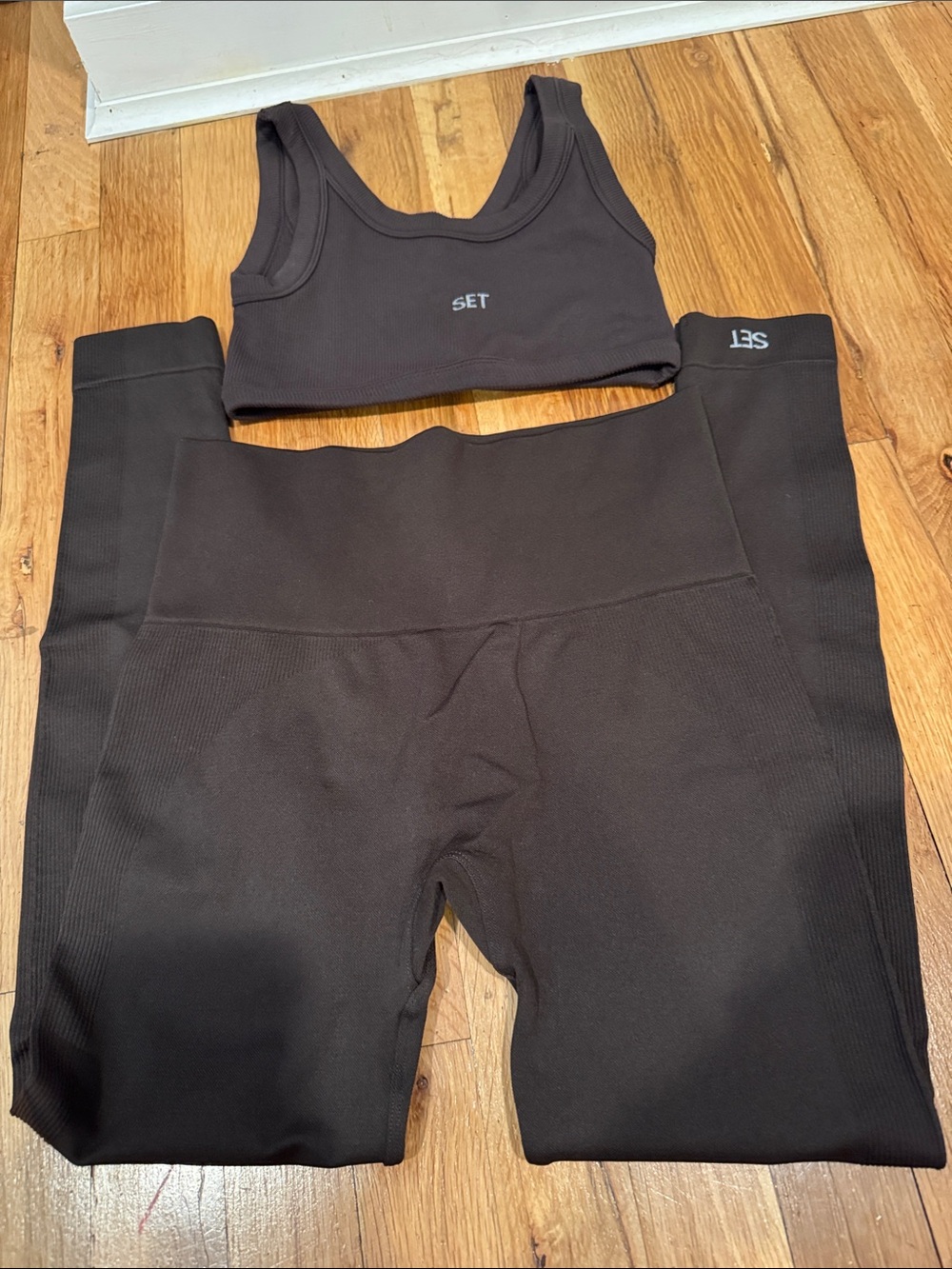 Woman’s chocolate brown Ribbed matching set - Set Active size medium